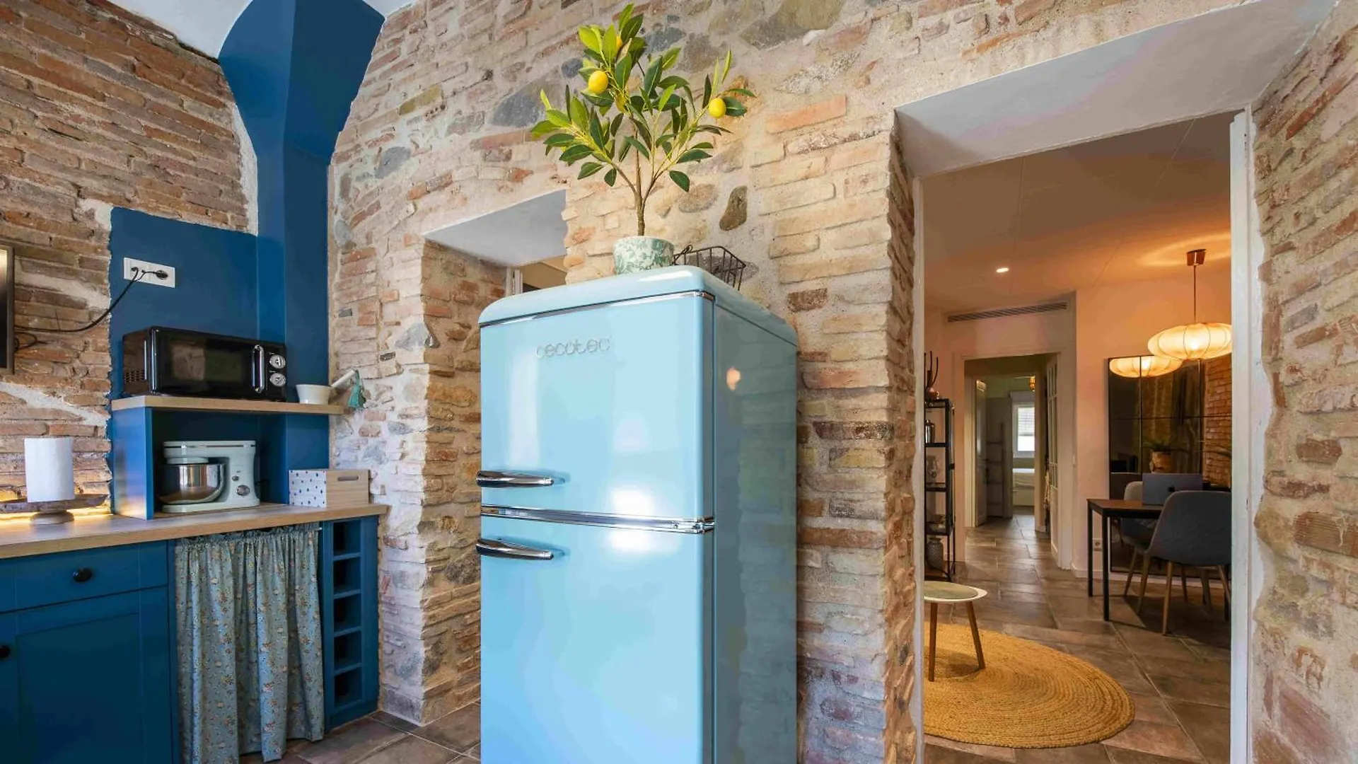 Chic Apartment In Girona Center